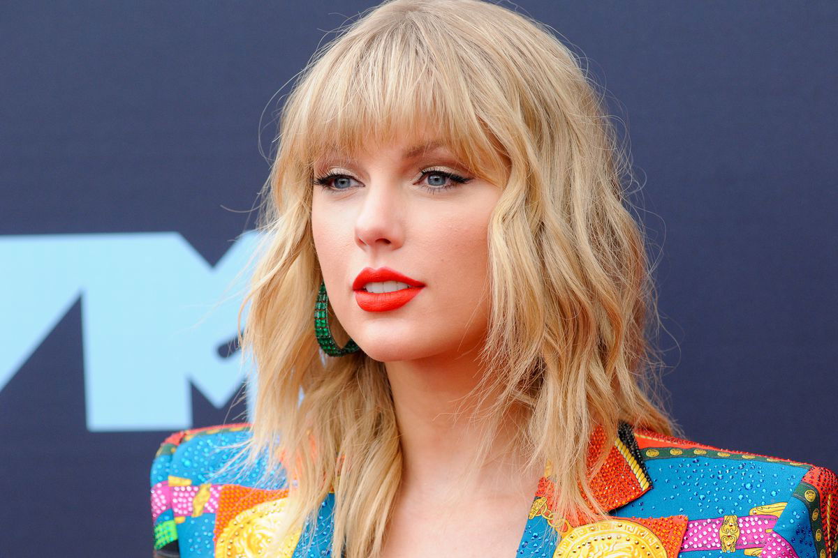 Taylor Swift: “Mia madre ha un tumore al cervello”, tour ridotto per starle accanto article-post