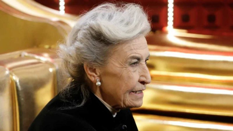 GF Vip, Barbara Alberti e Wanda Nara: scrittrice si rimangia la parola “mostro”, opinionista replica preview