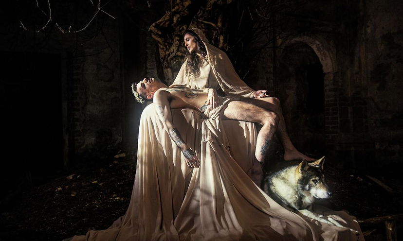 Achille Lauro è Gesù, Elena D’Amario la Madonna: la rinascita e l’annuncio del tour – VIDEO preview