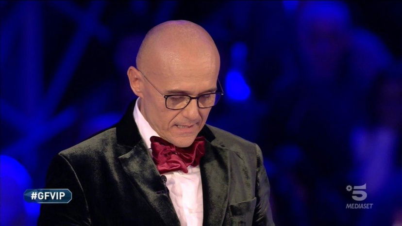 Ascolti TV, Grande Fratello Vip e Il Cantante Mascherato (la finale): ecco chi ha vinto preview