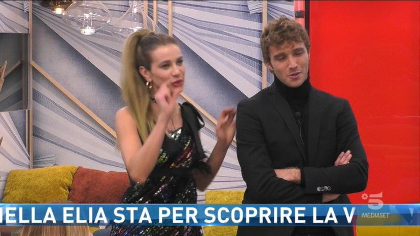 Grande Fratello Vip, bacio tra Paolo e Clizia, Ciavarro: “Sono felice!” – VIDEO preview