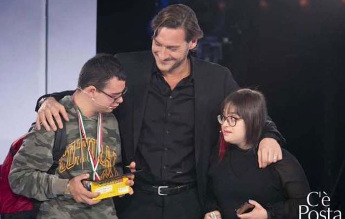 C’è posta per te, lettera a Maria De Filippi: “Immagine stereotipata della persona con Sindrome di Down” preview