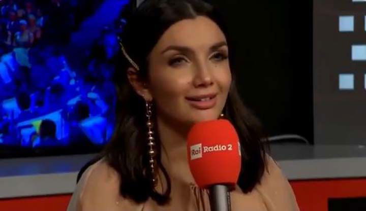 Elettra Lamborghini scopre squalifica di Morgan e Bugo: “Ora sono ultima, che vita di mer**!” – VIDEO preview