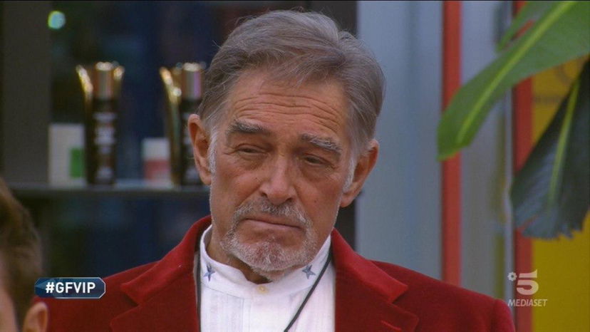 Fabio Testi, figlio bloccato in Cina per il Coronavirus: GF Vip lo metterà al corrente? preview