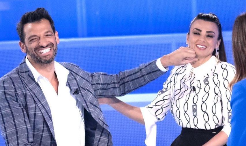 Pago, matrimonio con Serena Enardu: “Glielo chiederò senza la TV e con nessuno intorno” article-post