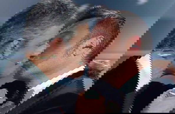 Fiorello e Tiziano Ferro si baciano in bocca a Sanremo 2020 (VIDEO) preview