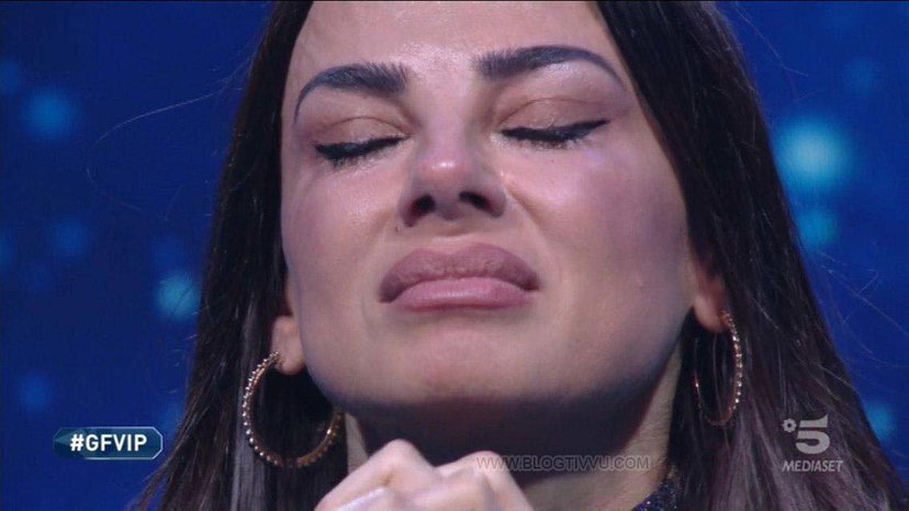 Serena Enardu torna su Instagram dopo il GF Vip: prime parole su Pago – VIDEO preview