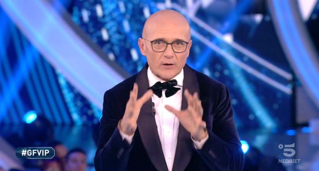 Grande Fratello Vip fugge da Montalbano e cambia giorno di messa in onda: ecco quando article-post