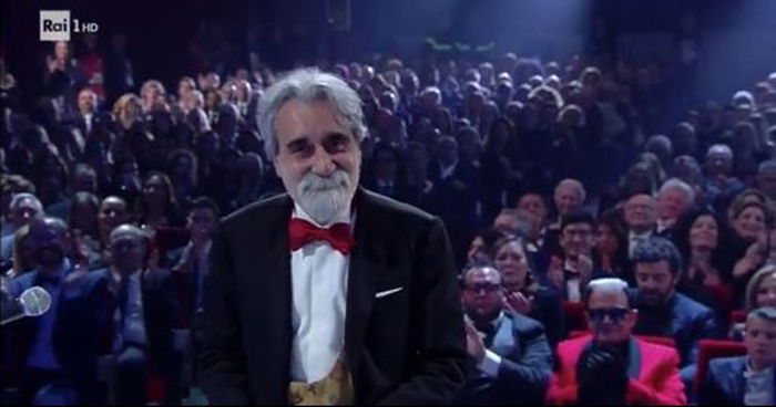 Beppe Vessicchio torna a Sanremo 2020: applauso del pubblico, social esultano preview