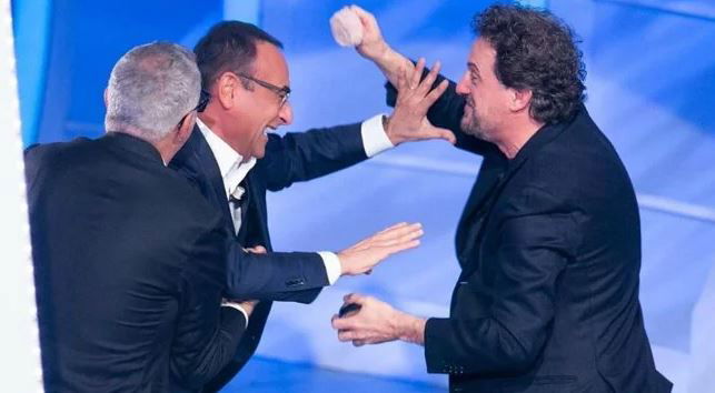 C’è posta per te, ospiti: Carlo Conti, sorpresa di Panariello e Pieraccioni da Maria De Filippi preview