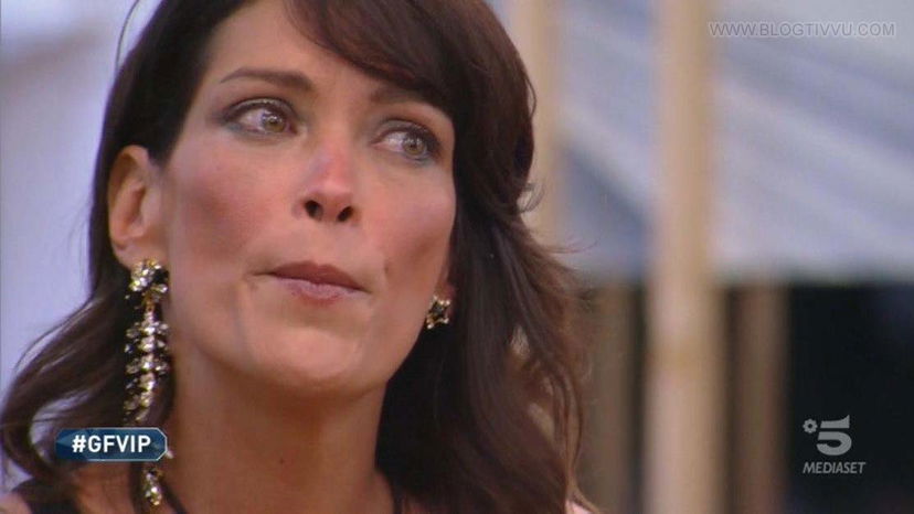 Fernanda Lessa piange: confessione choc ad Adriana Volpe “Ho pensato per anni a come uccidermi” preview