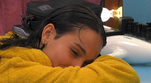 Grande Fratello Vip, Paola Di Benedetto scrive a Fede Rossi: “la mia anima legata alla tua” preview