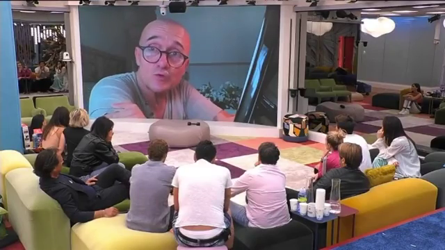 Coronavirus, Grande Fratello Vip: news fanno infuriare web: “Ditegli la verità” (VIDEO) preview