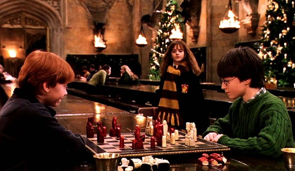 Harry Potter e la pietra filosofale, curiosità: lenti verdi e protesi per Daniel Radcliffe ed Emma Watson article-post