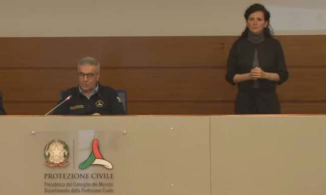 Bollettino Coronavirus Protezione Civile: chi è l’interprete LIS e perchè è vestita sempre di nero article-post
