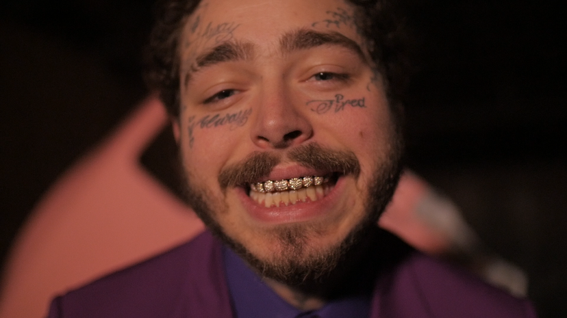 Post Malone sta male sul palco: accasciato al suolo, fan terrorizzati (VIDEO) preview