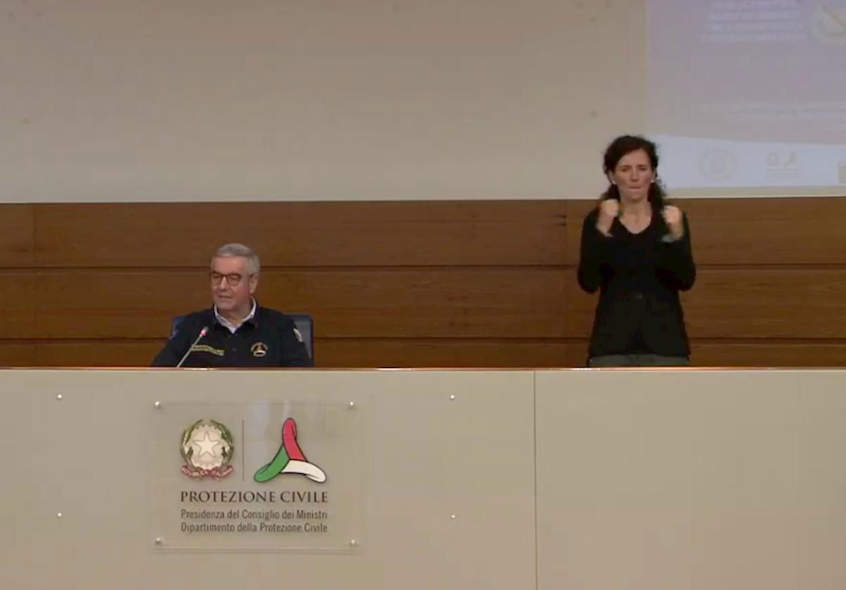 Susanna Di Pietra, lingua dei segni non udenti per le news delle 18: “I miei genitori sono sordi” article-post