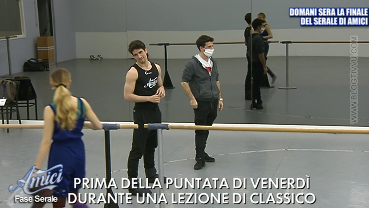 Amici 19, Javier ci prova spudoratamente con Virginia