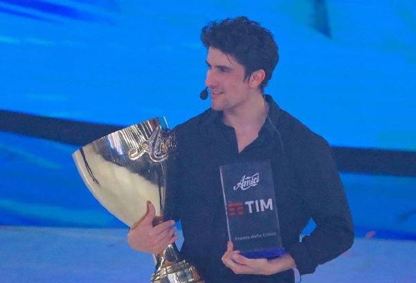 Chi è Javier Rojas, Amici 19: il ballerino (latin lover) che ha vinto la categoria danza preview