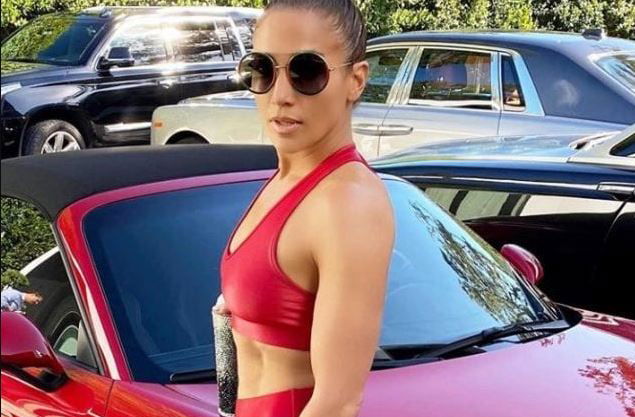 Jennifer Lopez sospende la quarantena per andare in palestra (ma viene beccata) article-post