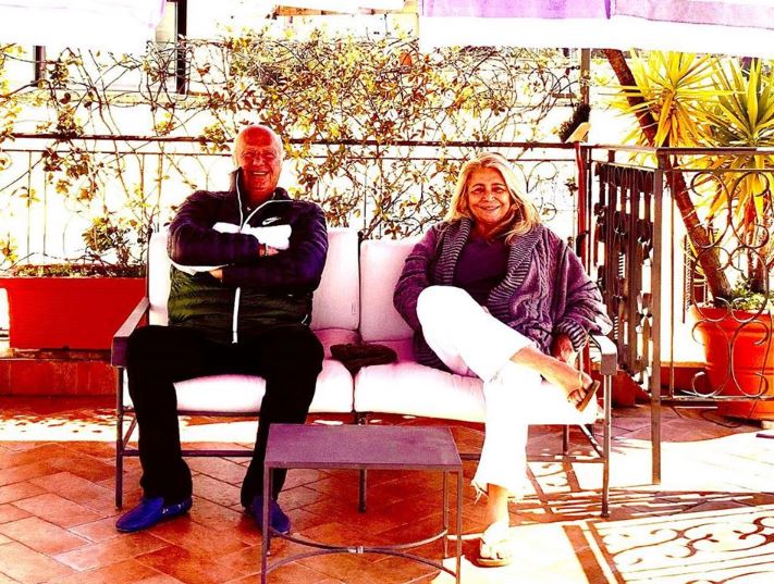 Mara Venier, quarantena con il marito: “Niente baci, letti separati e metro di distanza” article-post