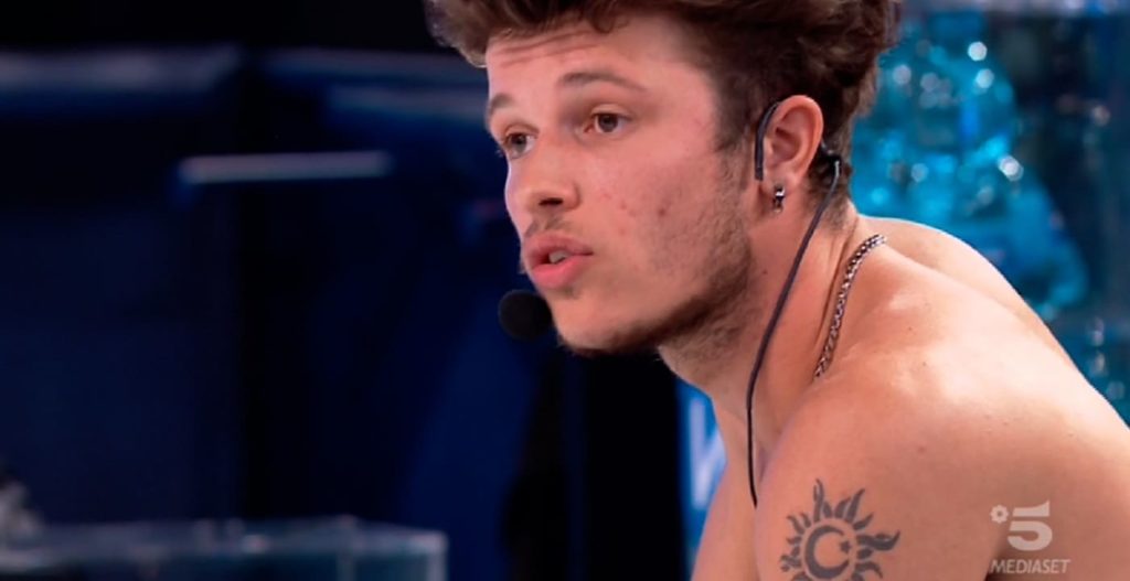Amici 19, Nicolai raccomandato da Maria De Filippi?
