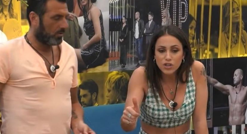Grande Fratello Vip, lite choc tra Teresanna e Sossio: “Cane sarà quel cogl*one che sta con te” preview