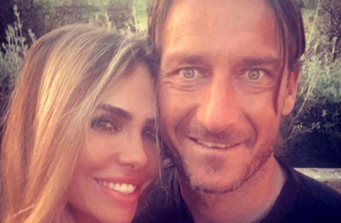 Ilary Blasi compie gli anni: gli auguri di Francesco Totti sono la cosa più romantica di oggi – VIDEO preview