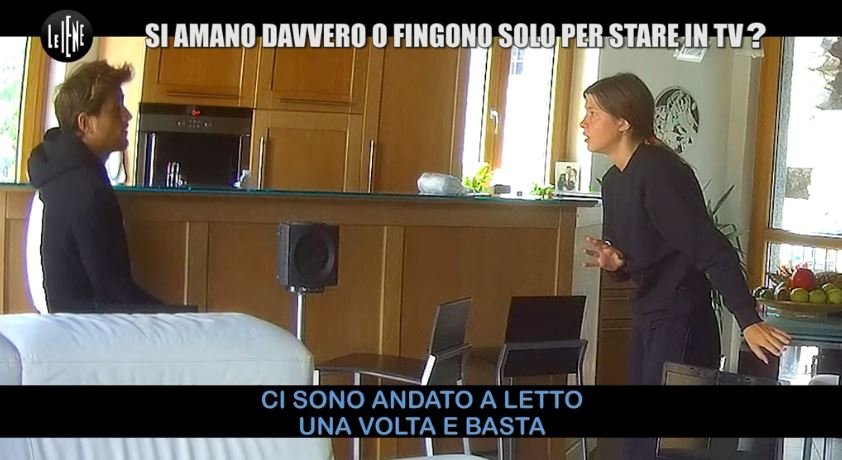 Scherzo Le Iene, Andrea Zelletta tradisce Natalia Paragoni