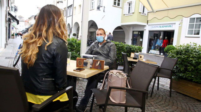 Fase 2, dal 18 maggio visite agli amici e non servirà più l’autocertificazione preview