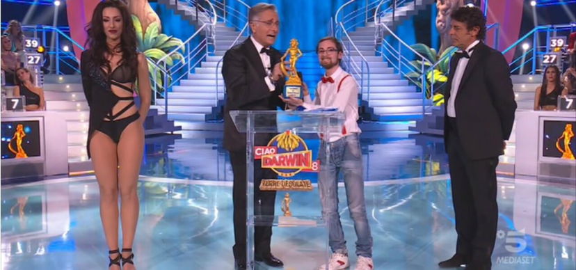 Chi è Mariano Daniele? Personaggio dell’anno Ciao Darwin di Donatello (VIDEO) preview