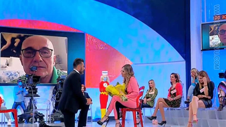 Uomini e Donne, proposta di matrimonio per Sossio e Ursula: Giovanna incontra l’Alchimista preview