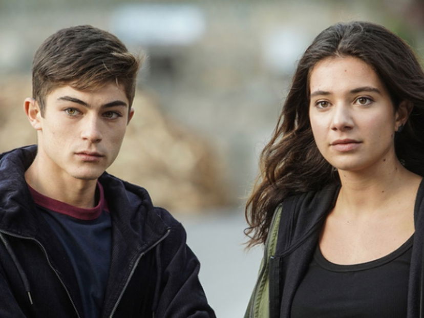 Curon, la serie più vista su Netflix divide: Federico Russo risponde alle critiche preview