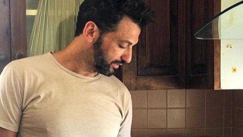 Pago è fidanzato con Serena Enardu: carriera e vita privata, ex moglie e figlio preview