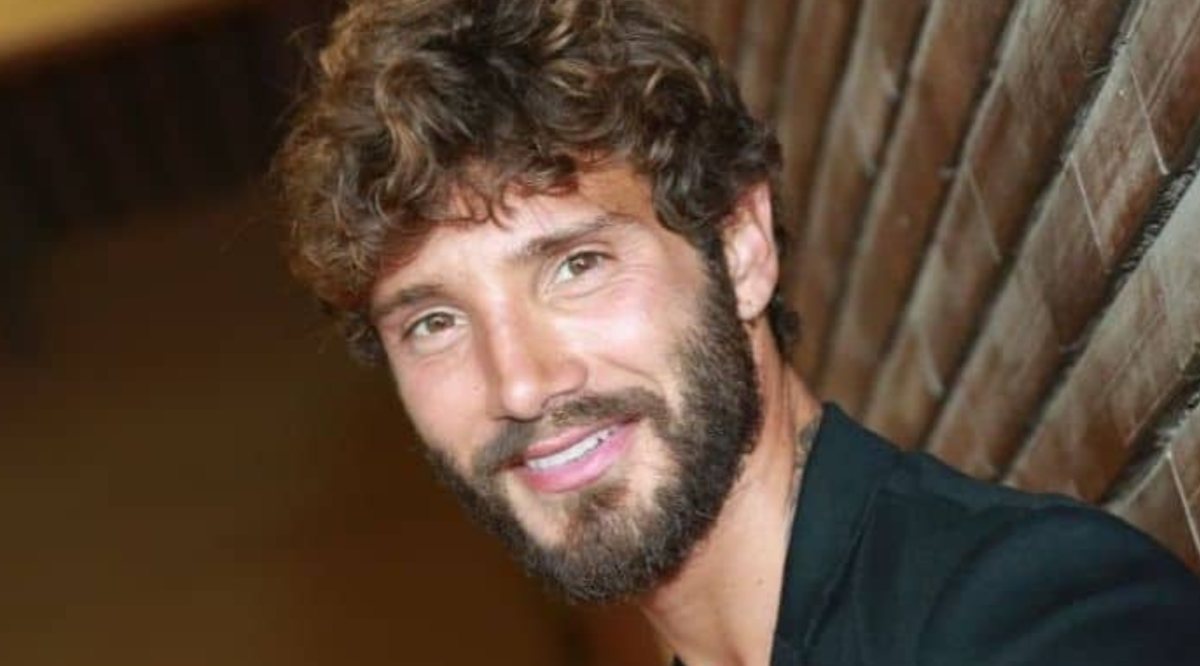 Stefano De Martino conteso tra due donne? Il gossip infondato! article-post