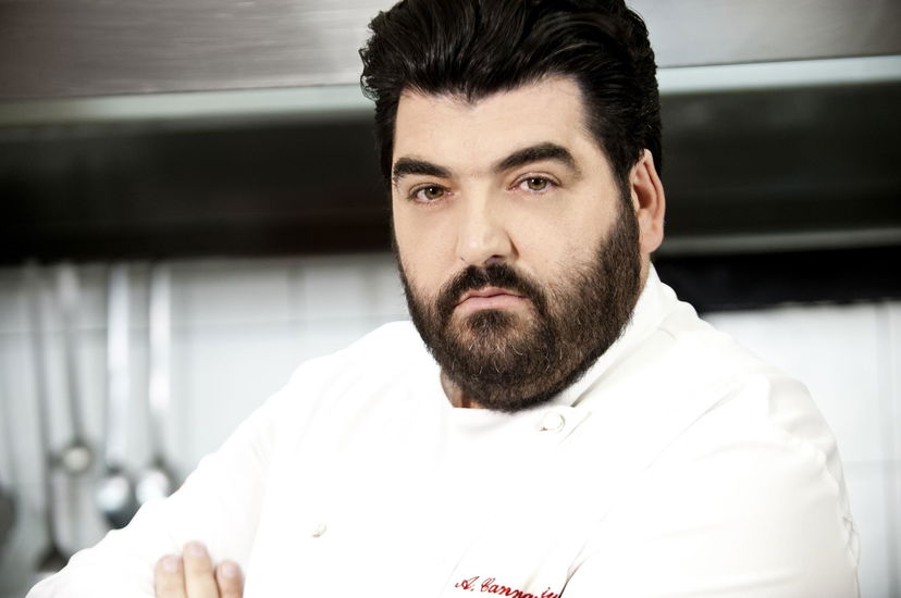Antonino Cannavacciuolo ha perso 29 kg, prima e dopo: ecco che dieta segue e quanto pesa preview