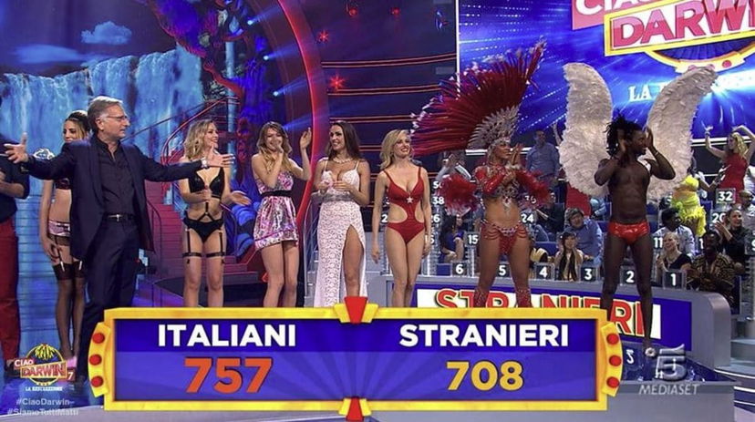 Ciao Darwin accuse di razzismo dall’estero: l’autore Marco Salvati interviene in modo geniale preview