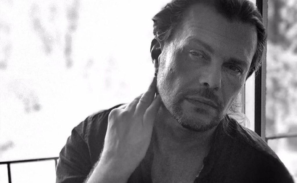 Gianluca Grignani lasciato dalla moglie? “Vuole mettere casa in vendita, intorno ha il vuoto”, l’appello article-post