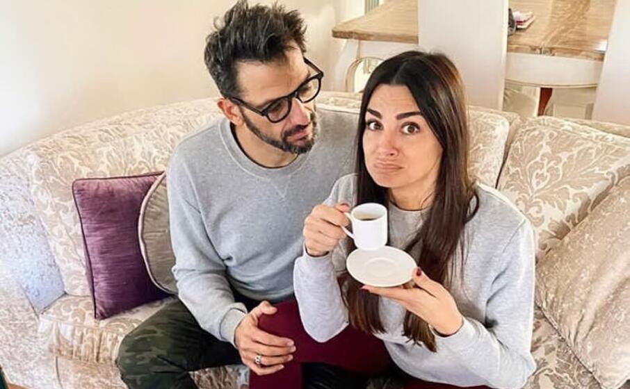 Serena Enardu e Pago