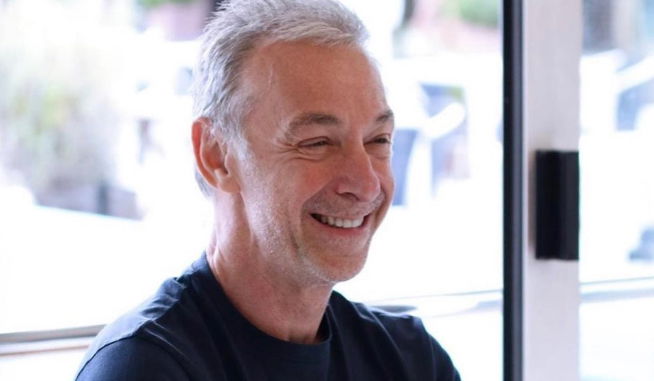 Discoteche chiuse, Linus sbotta contro il governo: duro sfogo “Ma quale imbecille poteva pensarlo?” article-post