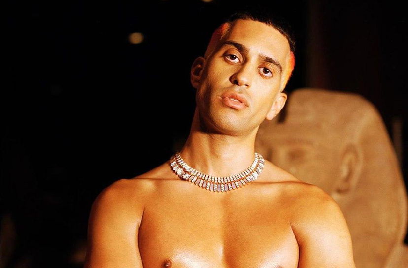 Mahmood sostiene il MOIGE e realizza una capsule collection: il web insorge, ecco cosa è successo preview