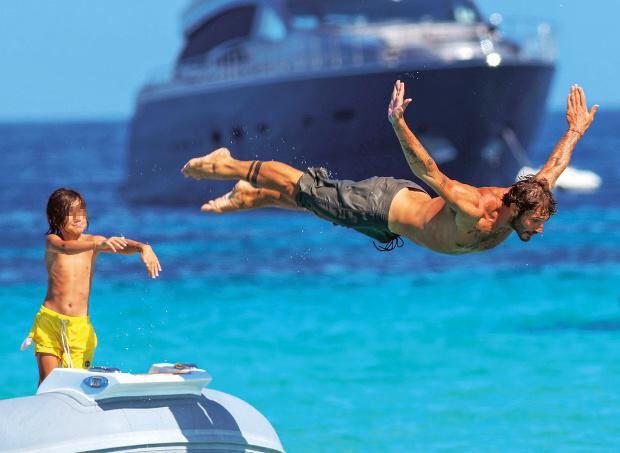 “Pentito per la rottura”, Stefano De Martino ci ripensa ma Belen Rodriguez alza il muro (FOTO) preview