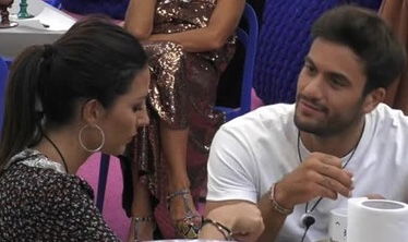 GF Vip, messaggi in codice tra Elisabetta Gregoraci e Pierpaolo preview