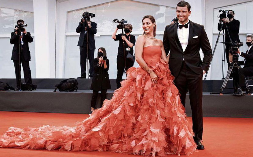 Beatrice Valli nella bufera a Venezia 77: “In competizione con altre donne”, rubati abiti di Marco Fantini – VIDEO preview