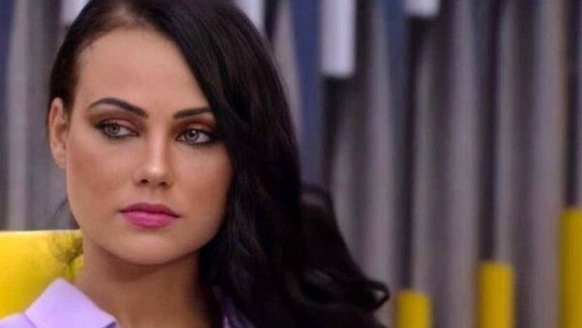 GF Vip, Adua Del Vesco è incinta? Signorini: “Ci stiamo chiedendo se aspetti un bambino…”, Rosalinda Cannavò risponde preview