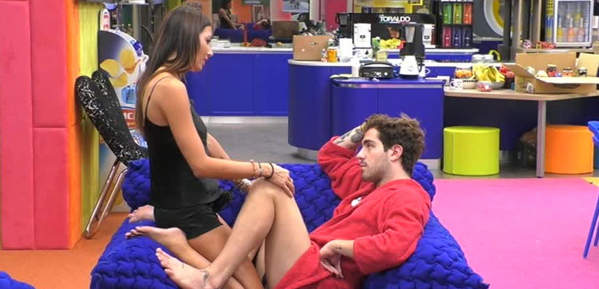 Elisabetta Gregoraci tende la mano a Tommaso Zorzi