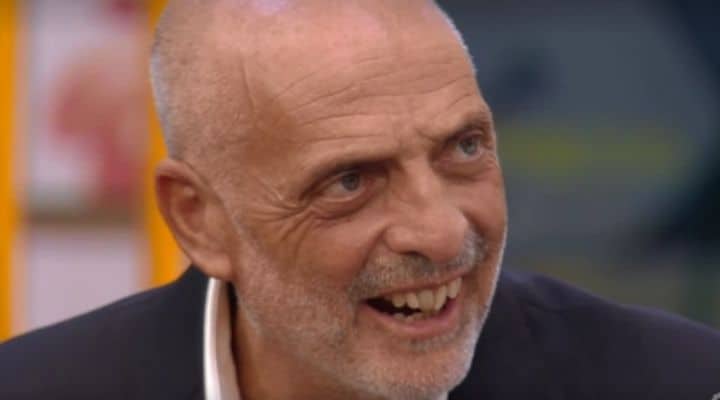 GF Vip, Paolo Brosio: “Il Covid? E’ un esperimento! Spero che le chiese non chiudano” preview