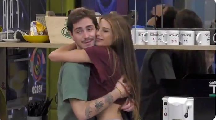 Franceska Pepe sostiene Tommaso Zorzi e fa un appello ai fan: “Vorrei mandargli un aereo” preview