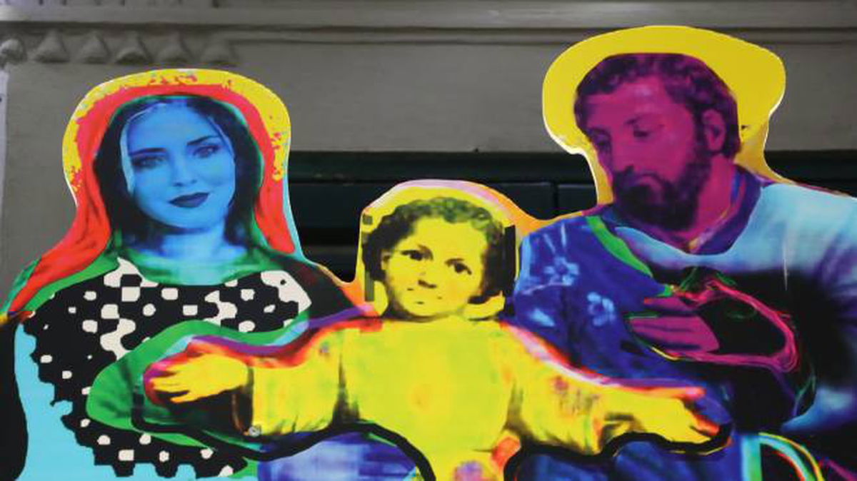 “E’ blasfema!”, Chiara Ferragni è la Madonna nel Presepe in Provincia di Pisa: esplode la polemica article-post