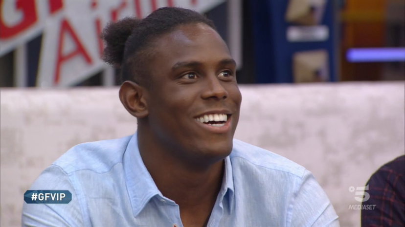 Enock ha tradito la fidanzata? Le paure prima del GF Vip e la telefonata “rassicurante” a Giorgia preview